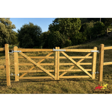 Cancello in legno doppia anta 300x120 cm