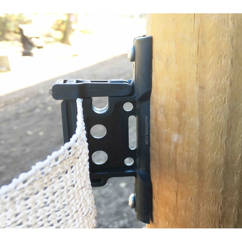 Isolatore per corda e nastro