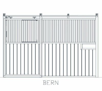 Badi_Farm_scuderia_tondino_cavalli_box_stalla_finestra_porta_frontale_parete_fattoria_legno_pino_PVC_paddock_scuderie_allevamento_ippodromo_equitazione