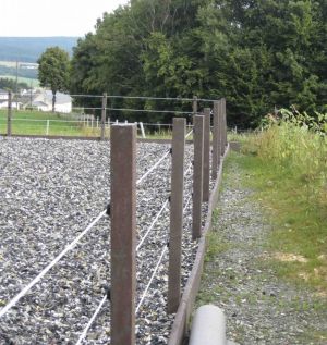 pali quadrati plastica riciclata.jpg