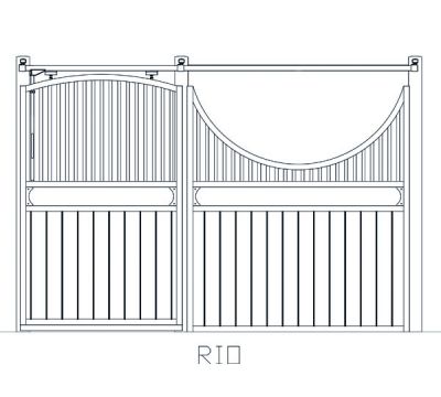 Badi_Farm_scuderia_tondino_cavalli_box_stalla_finestra_porta_frontale_parete_fattoria_legno_pino_PVC_paddock_scuderie_allevamento_ippodromo_equitazione