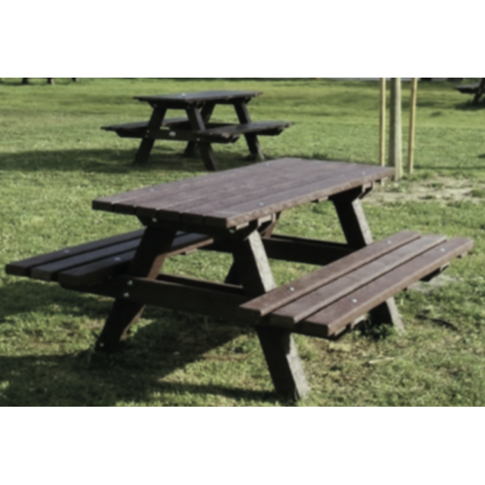 Arredo urbano e giochi in plastica riciclata - Badifarm