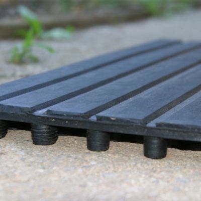 Dränierende Gummimatte MAT 2